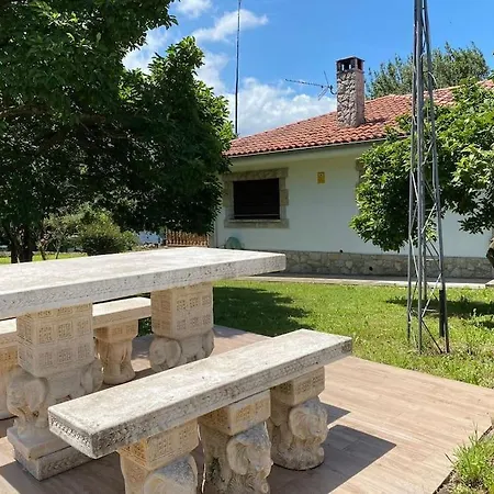 Picos - Con Jardin Holiday home *